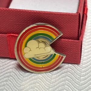 Vintage pin